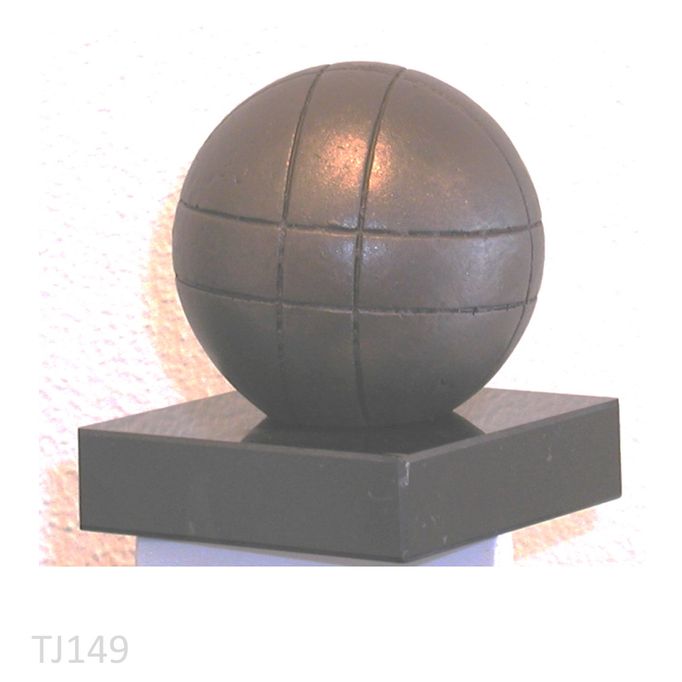 Jeu de Boule trofee; op marmeren sokkel